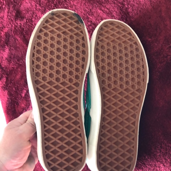 Vans - Picture 5 of 5